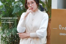 惠东兼职模特被摄影师亲(兼职模特被摄影师亲了)