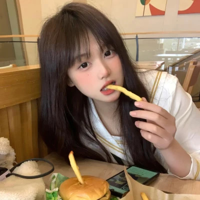 惠东伴游女生李欣怡的资料