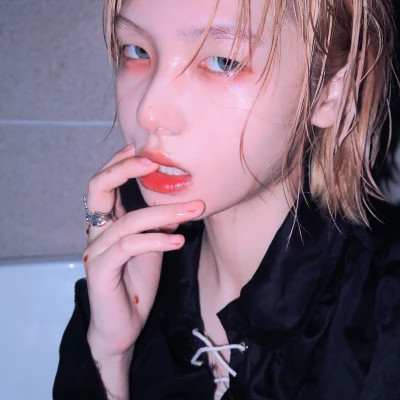 惠东伴游女生樱花漫舞的资料