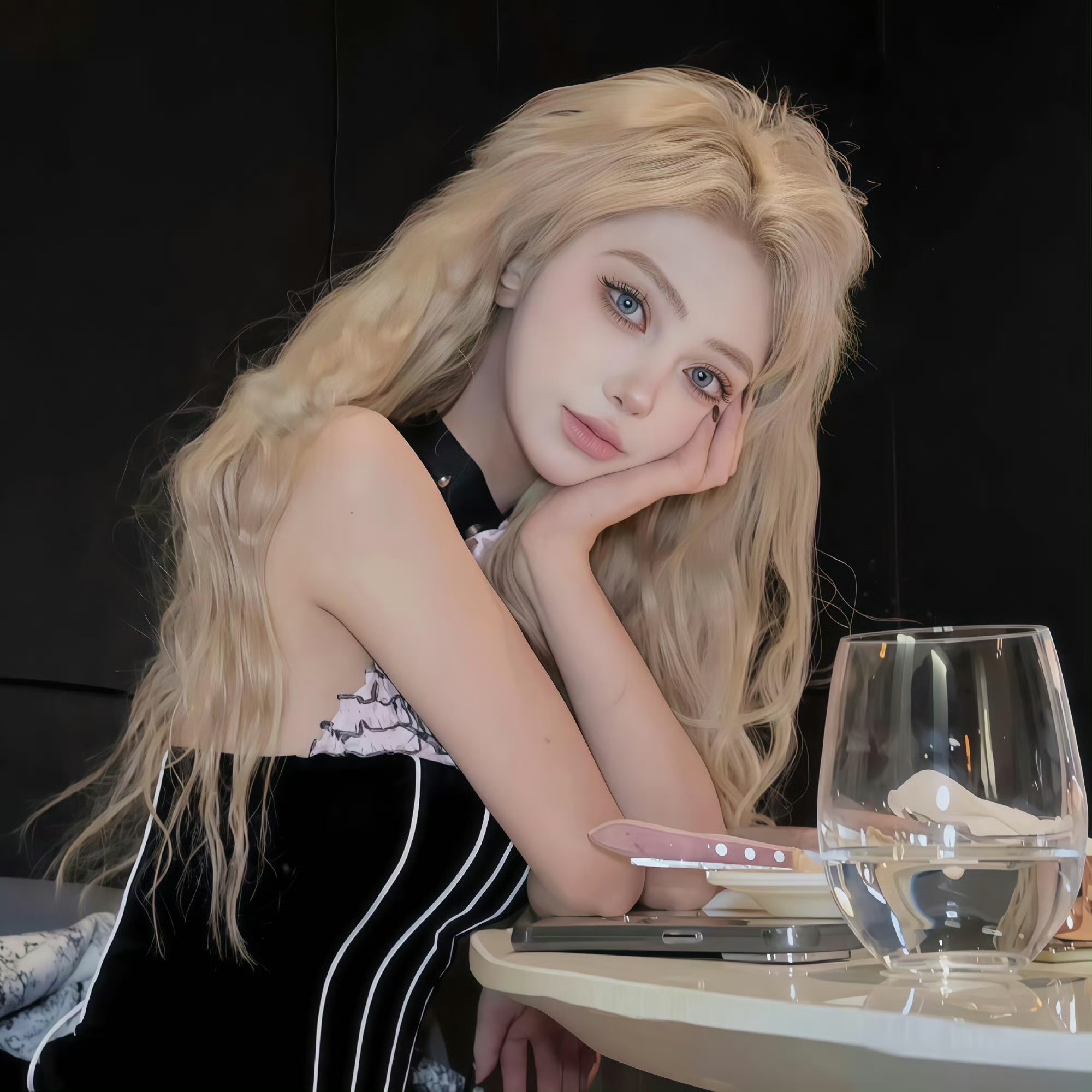 惠东伴游女生晨露的资料